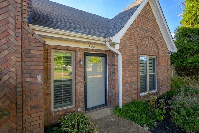 3753 Oakmoor Ct in Bartlett, TN - Building Photo - Building Photo