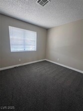 1963 Dwarf Star Dr in Las Vegas, NV - Building Photo - Building Photo