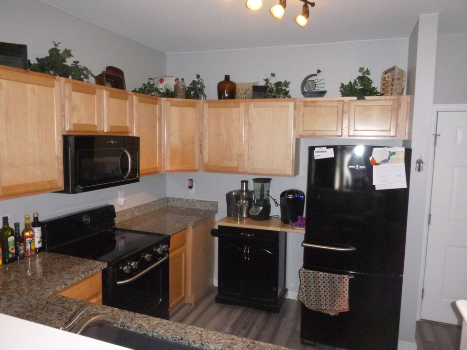 18601 E Water Dr in Aurora, CO - Building Photo