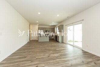 3917 Natchez Trace Pkwy in Columbia, TN - Building Photo - Building Photo