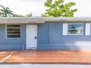1342 NE 110th Terrace in Miami, FL - Building Photo - Building Photo