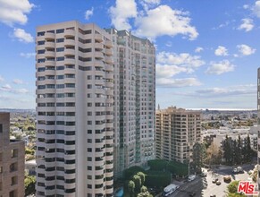 10560 Wilshire Blvd in Los Angeles, CA - Building Photo - Building Photo