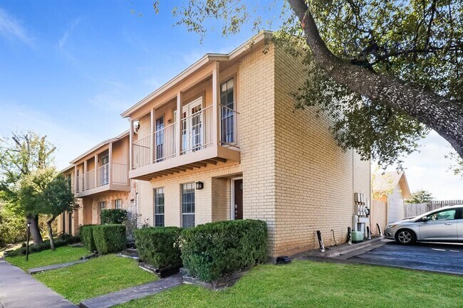 property at 8938 N Plaza