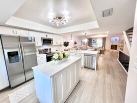 465 Pinellas Bayway S in St. Petersburg, FL - Building Photo