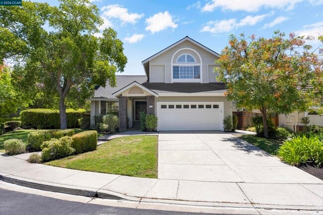 property at 3 Dover Ct