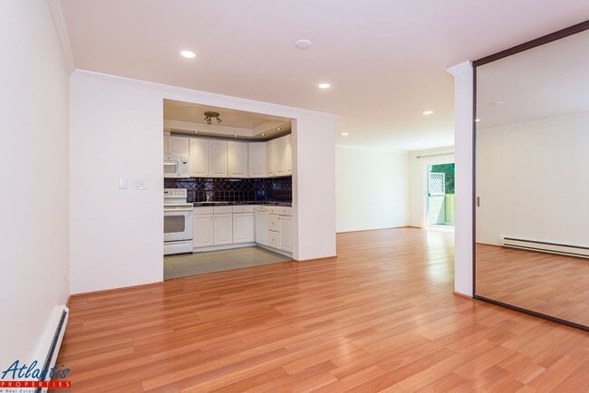property at 1031 Crestview Dr