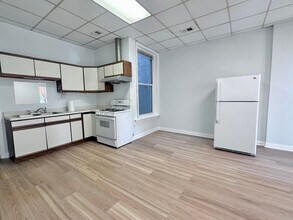 2247 S Wentworth Ave in Chicago, IL - Building Photo - Building Photo