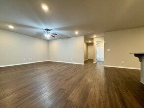 2315 W Persimmon St in Rogers, AR - Building Photo - Building Photo