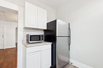 700 E 36th St in Baltimore, MD - Building Photo - Building Photo