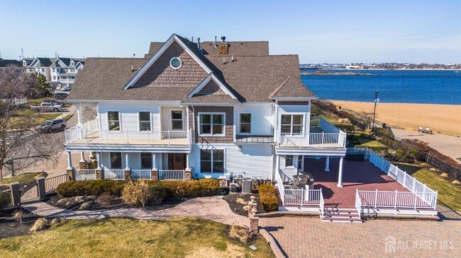 property at 76 Raritan Reach Rd