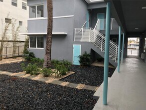 8260 Byron Ave in Miami Beach, FL - Building Photo - Building Photo