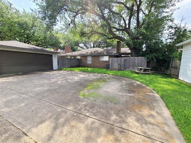 7544 Brentcove Cir in Dallas, TX - Foto de edificio - Building Photo
