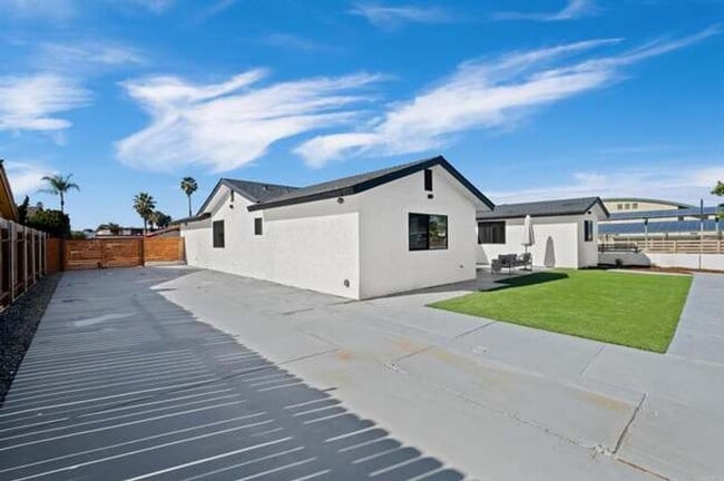 property at 1101 California St