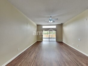 13256 Early Run Ln in Riverview, FL - Foto de edificio - Building Photo
