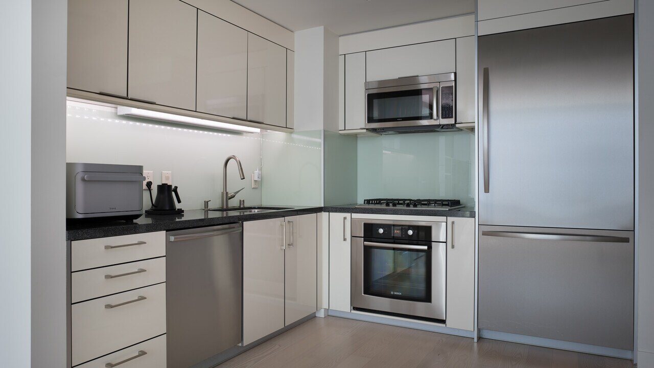 338 Spear St, Unit 8G in San Francisco, CA - Building Photo