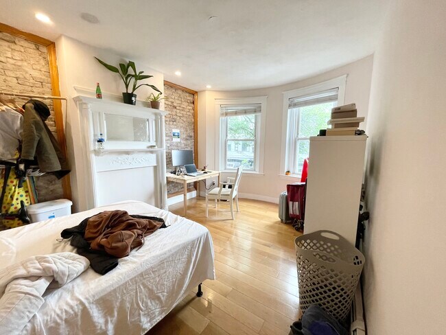 24 S Huntington Ave, Unit 2