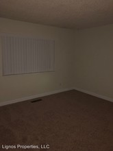 4917 Orchid Way in Sacramento, CA - Building Photo - Building Photo