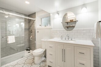 226 S Hoyne Ave in Chicago, IL - Building Photo - Building Photo
