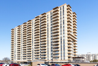 Imperial House in Long Branch, NJ - Foto de edificio - Building Photo