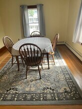 54 Allen St, Unit 3 bedroom walkable to EB in Groton, CT - Building Photo - Building Photo