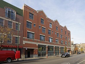 2840 N Lincoln Ave in Chicago, IL - Foto de edificio - Building Photo