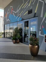 121 NE 34th St, Unit 1410 in Miami, FL - Building Photo