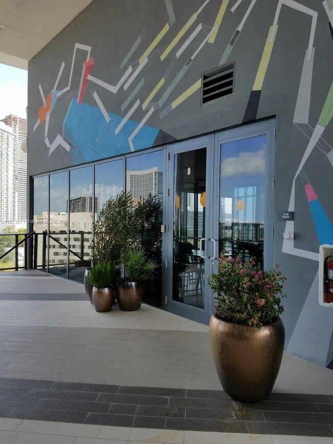 property at 121 NE 34th St