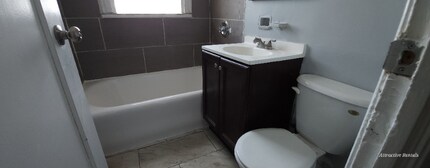 8010 S Eberhart Ave in Chicago, IL - Building Photo - Building Photo