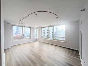 33 W Ontario St in Chicago, IL - Building Photo - Building Photo