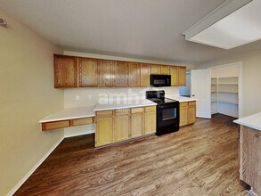 11393 Gray St in Broomfield, CO - Foto de edificio - Building Photo