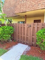 109 San Remo Blvd in North Lauderdale, FL - Building Photo