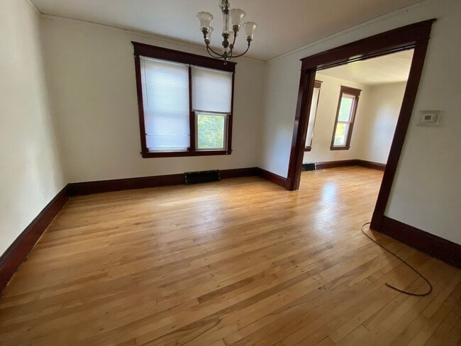 304 6th Ave NW in Mandan, ND - Building Photo - Building Photo