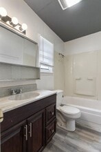 3806 W Admiral Blvd in Tulsa, OK - Building Photo - Building Photo