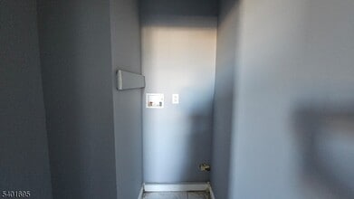 426 S 9th St in Newark, NJ - Building Photo - Building Photo