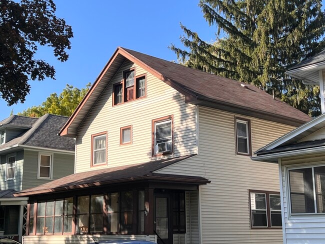 364 Ravenwood Ave in Rochester, NY - Building Photo - Building Photo