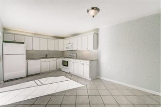 306 3rd Ln in Palm Beach Gardens, FL - Building Photo - Building Photo