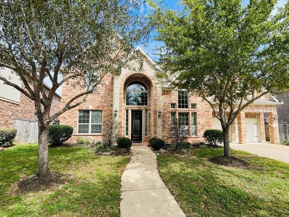 5811 Tarpon Bay Ct in Sugar Land, TX - Building Photo