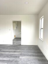 1536 S Gaffey St in Los Angeles, CA - Building Photo - Building Photo