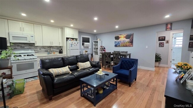 717 Tuckahoe Rd, Unit 2A in Yonkers, NY - Building Photo - Building Photo