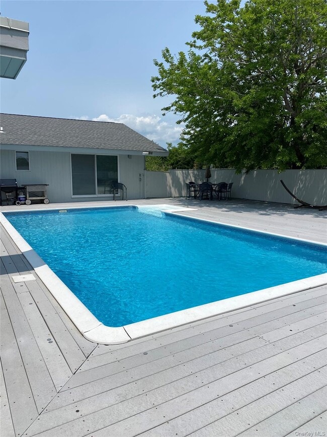 property at 22 Meadow Ln