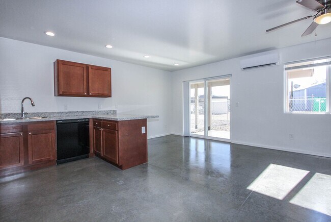 8571 Spouse Dr in Prescott Valley, AZ - Building Photo - Building Photo