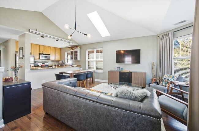 639 W Elm St in Chicago, IL - Building Photo - Building Photo