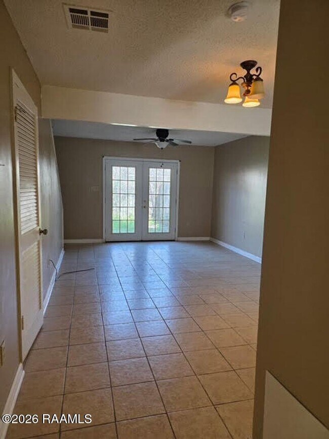 2826 Louisiana Ave in Lafayette, LA - Building Photo - Building Photo