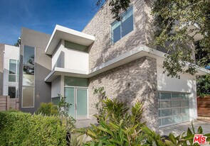 16540 Moorpark St in Los Angeles, CA - Building Photo