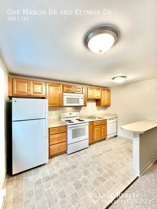 219 Oak Manor Dr in York, PA - Building Photo