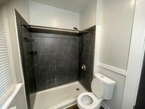 22 N 2nd St, Unit First floor in Meriden, CT - Building Photo - Building Photo