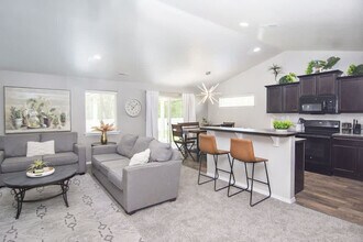 2023 E Elm Grove Dr, Unit ID1460911P in Nampa, ID - Building Photo - Building Photo