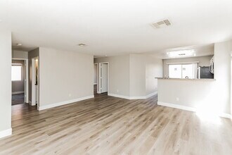 873 Tollbrook Way in Henderson, NV - Building Photo - Building Photo