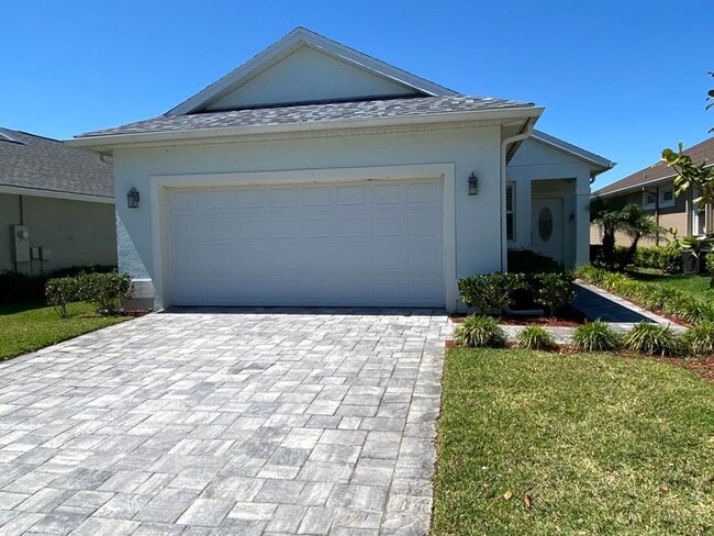 272 Catriona Dr in Daytona Beach, FL - Building Photo - Building Photo