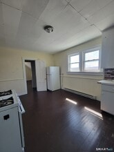 120 North St in Windham, CT - Foto de edificio - Building Photo